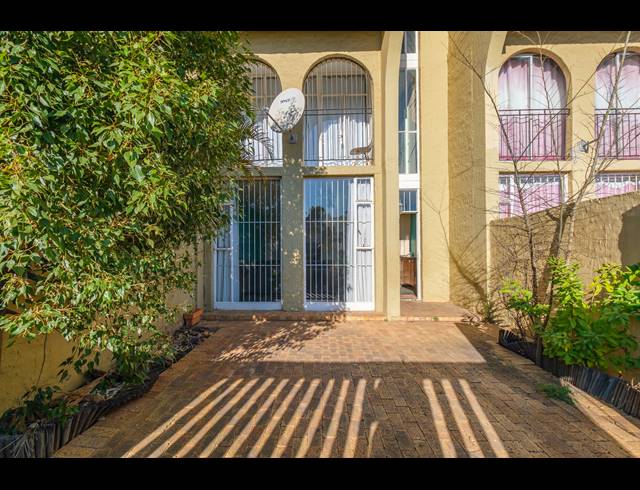 2 BEDROOM DUPLEX FOR SALE IN BLACKHEATH